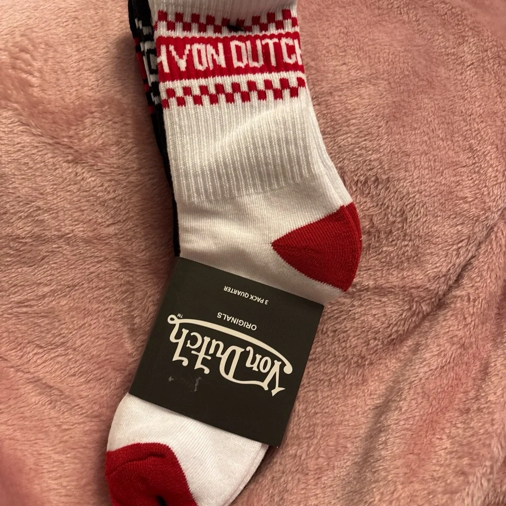 Von Dutch  3 pack White/Red . Red/Black, Black/Red with Logo Crew Socks